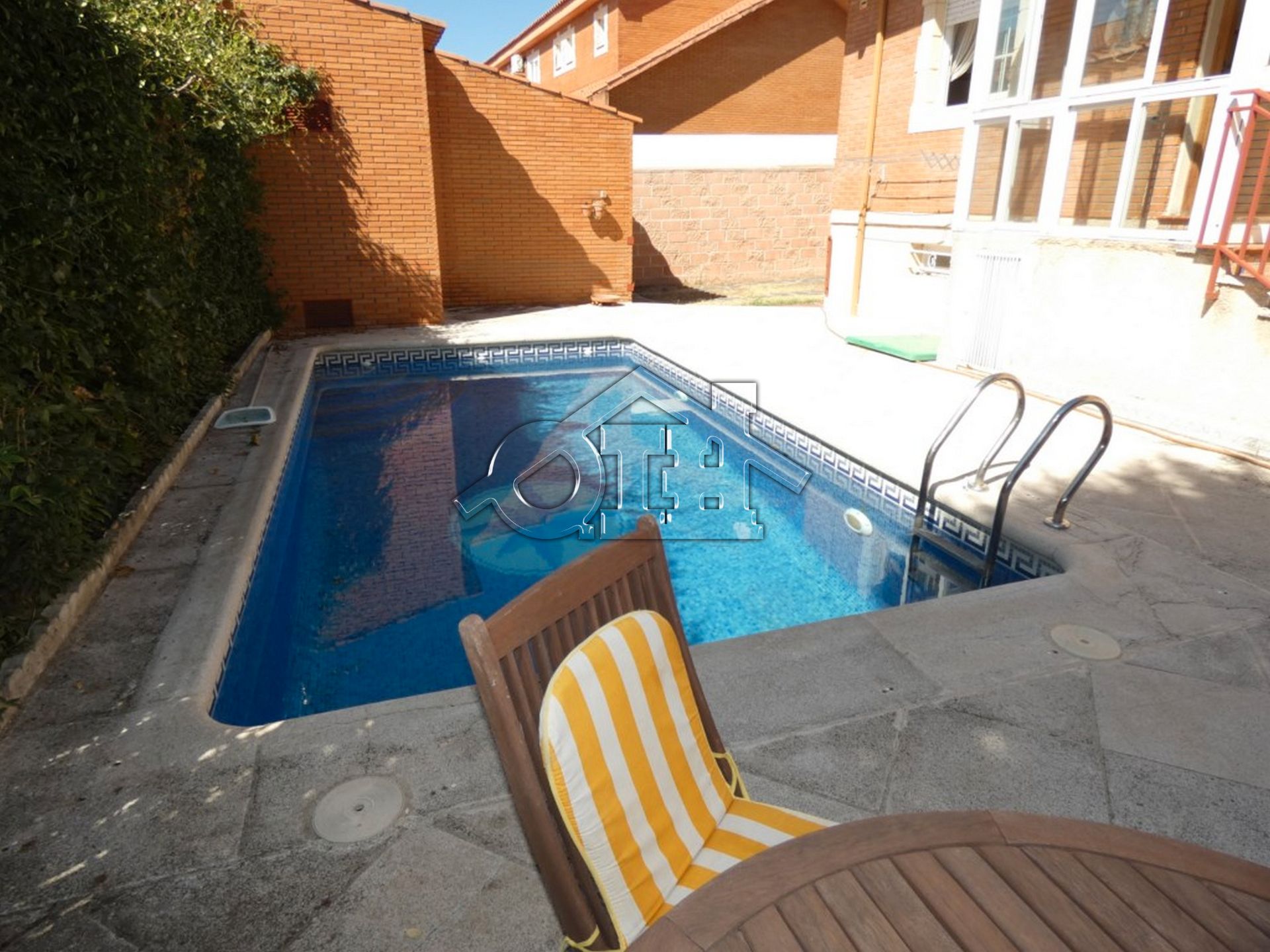 Piscina de Casa o xalet en venda en Villalbilla amb Aire condicionat, Calefacció i Jardí privat