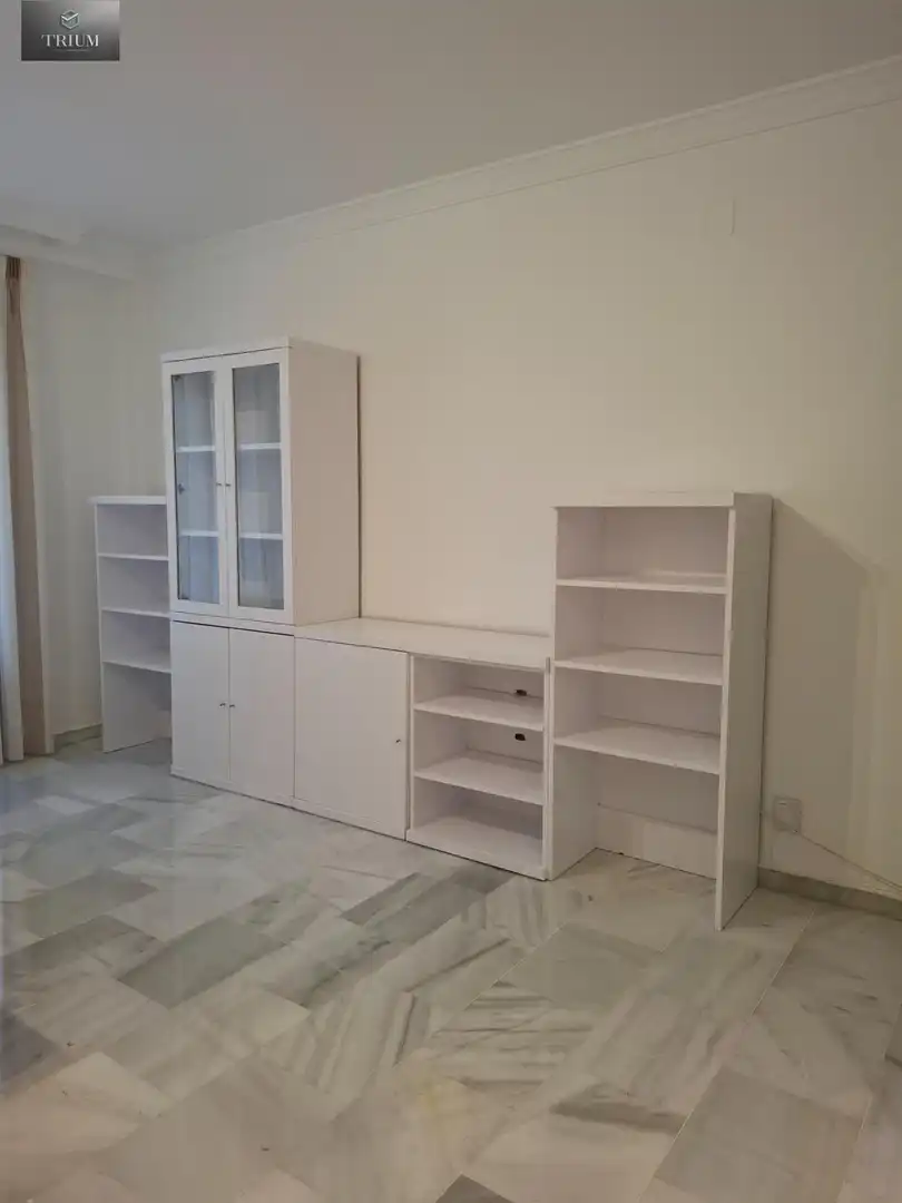 Flat for rent in Granada  with Heating and Furnished