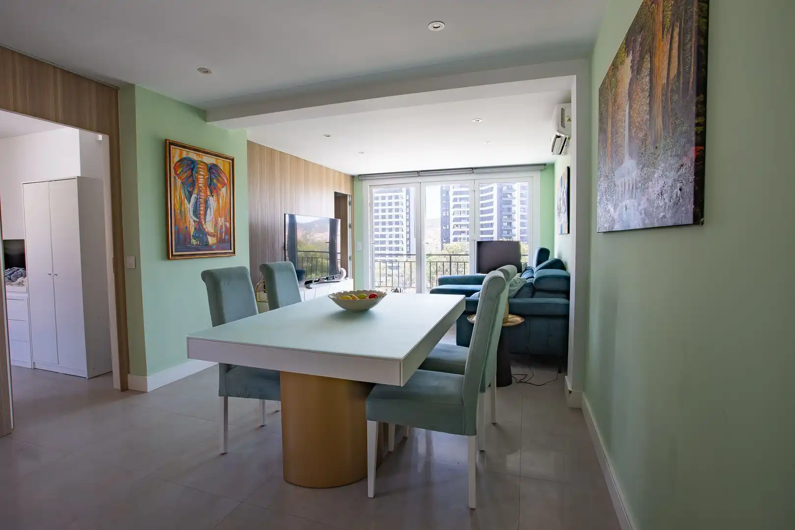 Dining room of Flat for sale in Málaga  with Air Conditioner, Terrace and Furnished