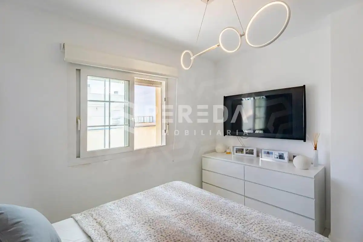 Habitación de Ático en venta en Roquetas de Mar con Aire acondicionado, Terraza y Piscina comunitaria