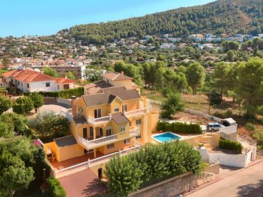 Casa rústica con piscina en venta en Gata de Gorgos