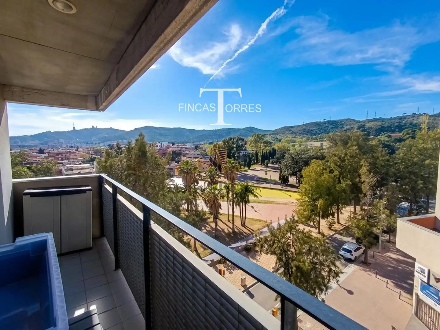 Vista exterior de Piso en venta en Barcelona con Aire acondicionado y Terraza