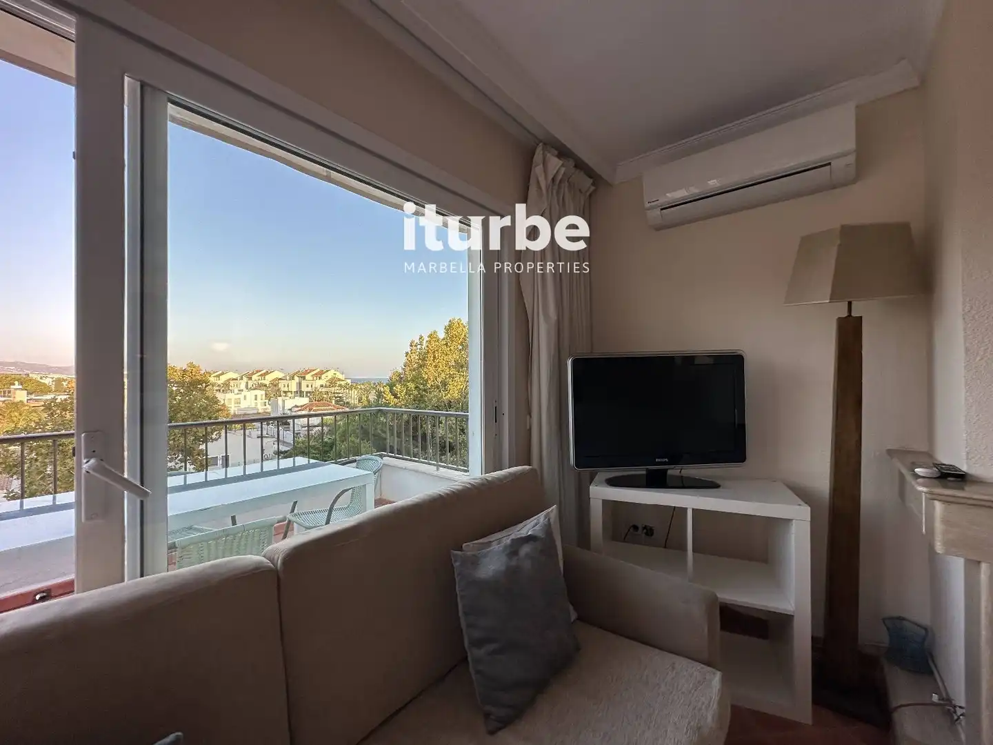 Attic for rent in Marques Ivanrey-Rio V Pla, Las Lomas de Río Verde