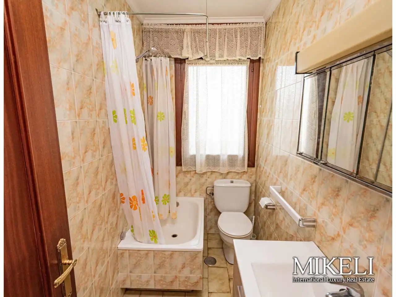 Bathroom of Houses for sale in Camargo  with Heating, Private garden and Parquet flooring