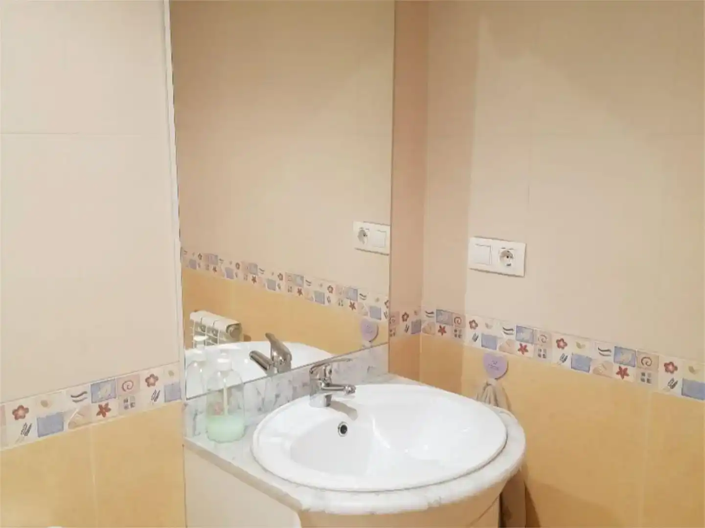 Bany de Casa adosada en venda en Cabañas Raras amb Jardí privat, Parquet i Moblat