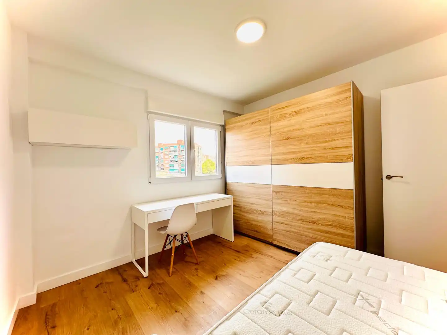 Room in Calle FRAY JUAN SANCHEZ COTAN, Cartuja
