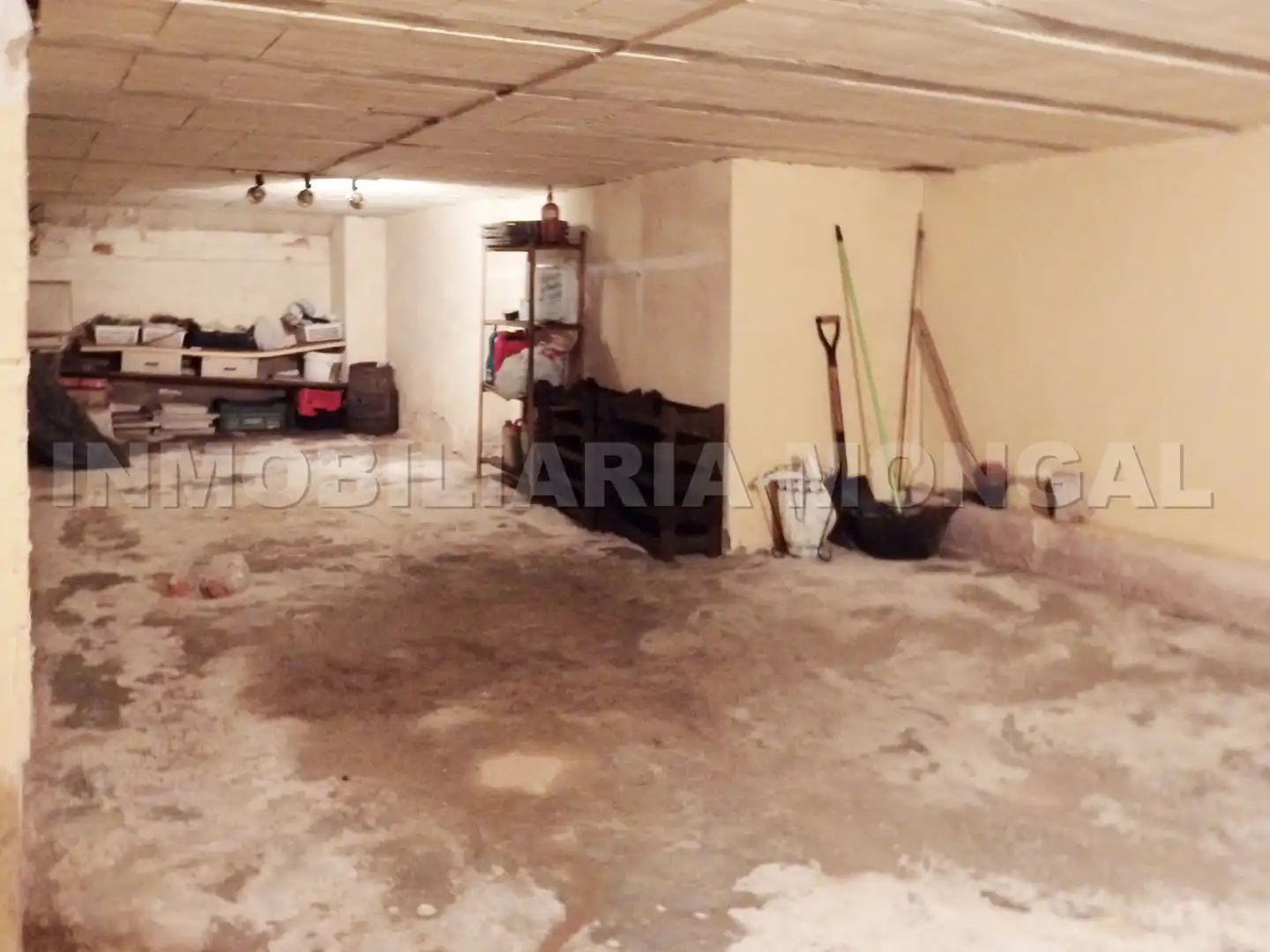 Casa a schiera con terrazza in vendita a Carrer de l'Abat Escarré, imagen 38