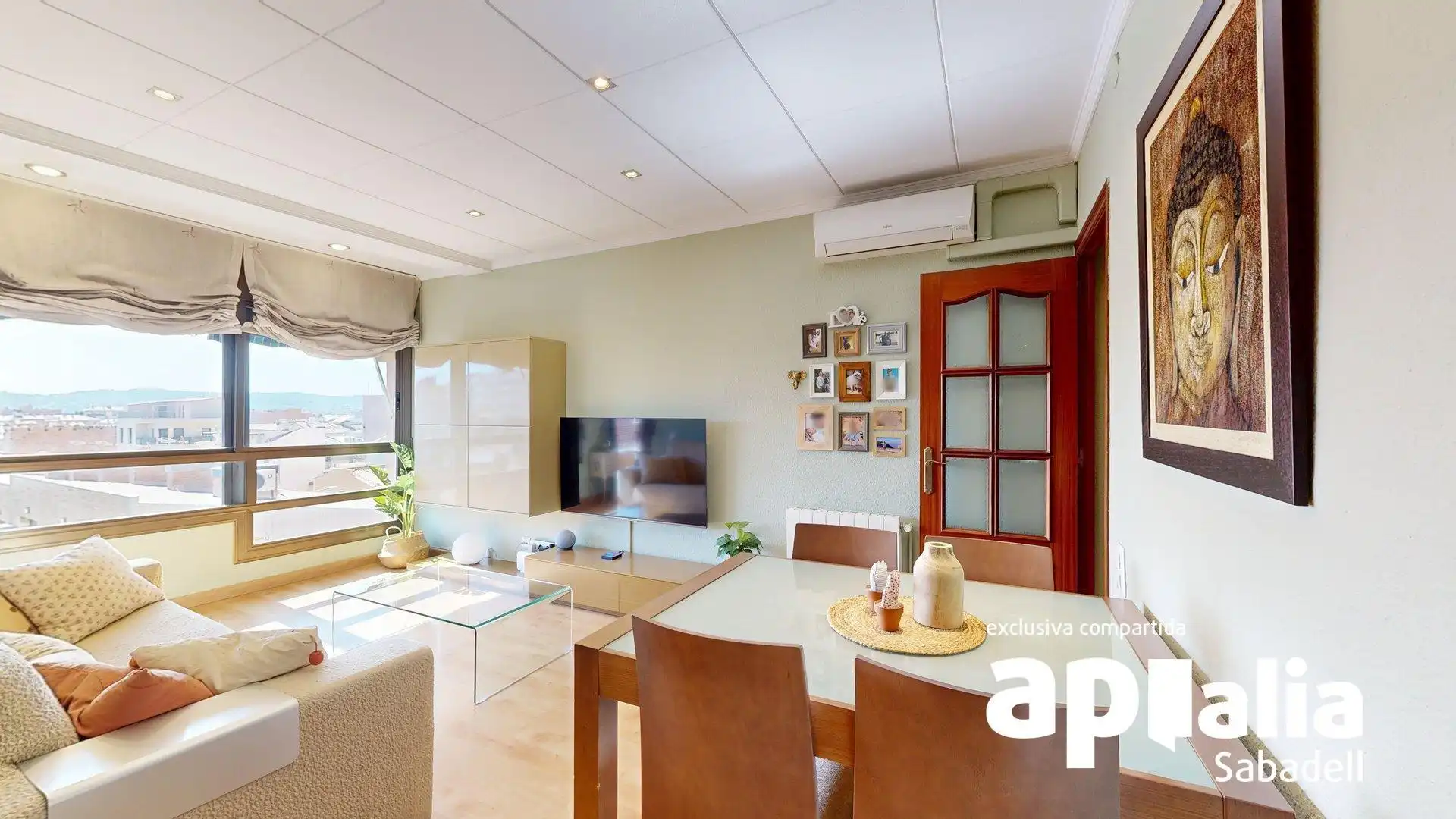 Living room of Flat for sale in Sabadell  with Air Conditioner, Heating and Parquet flooring