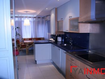 Piso con balcón en venta en Ensanche