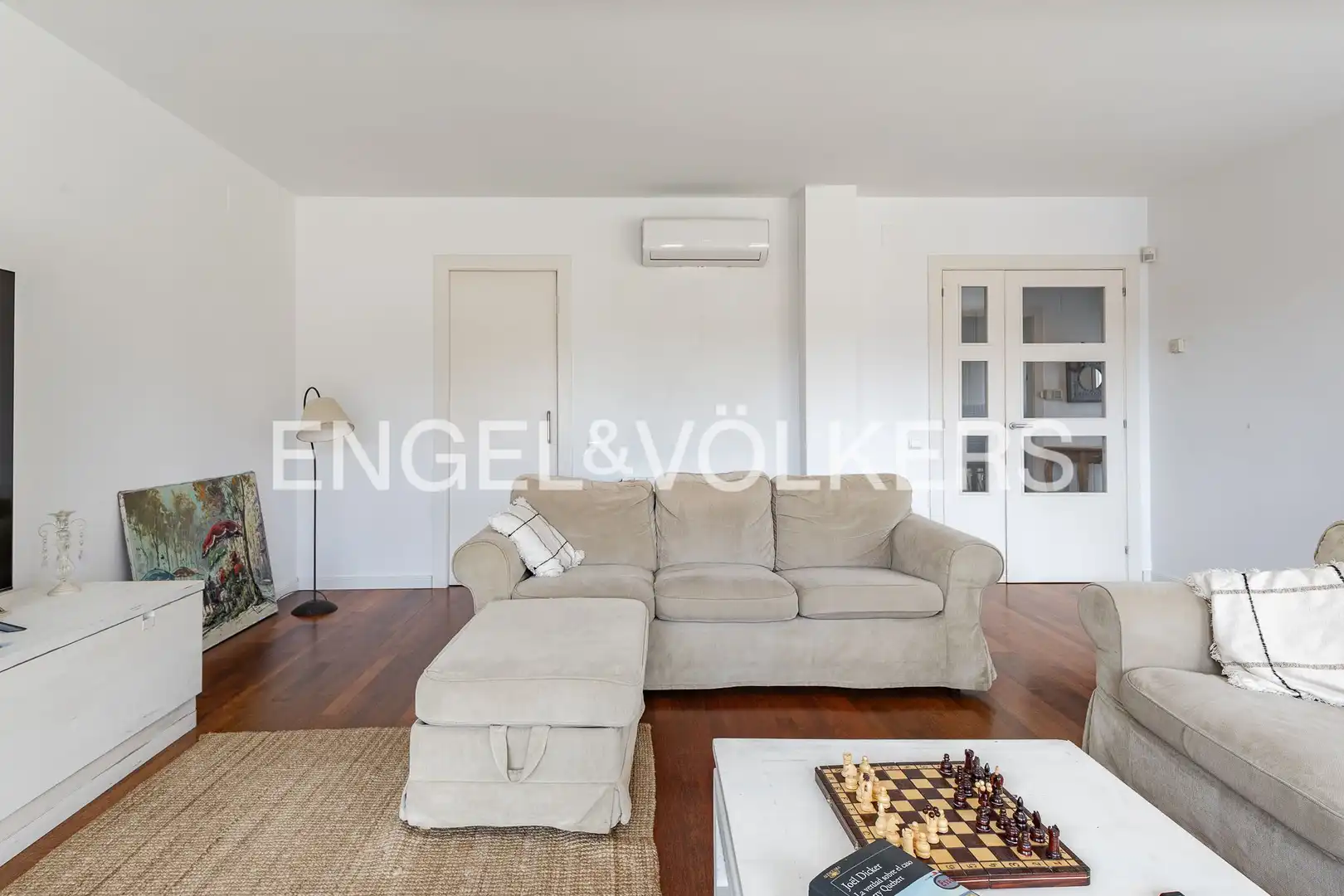 Sala de estar de Casa adosada de alquiler en Tiana con Aire acondicionado, Calefacción y Jardín privado