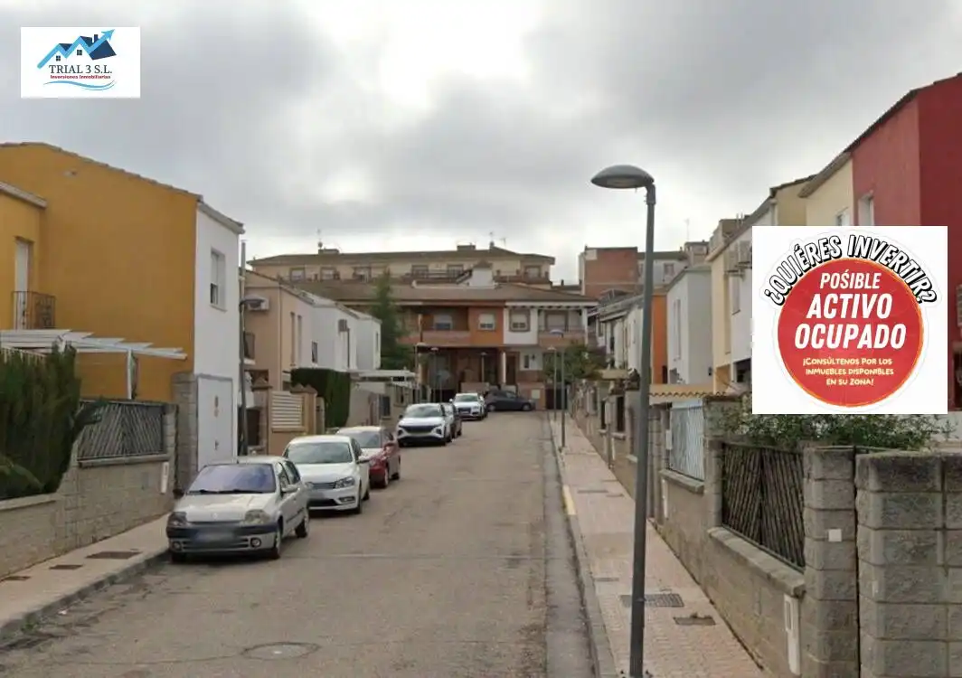 Adossat en venda a Calle de Magnolia