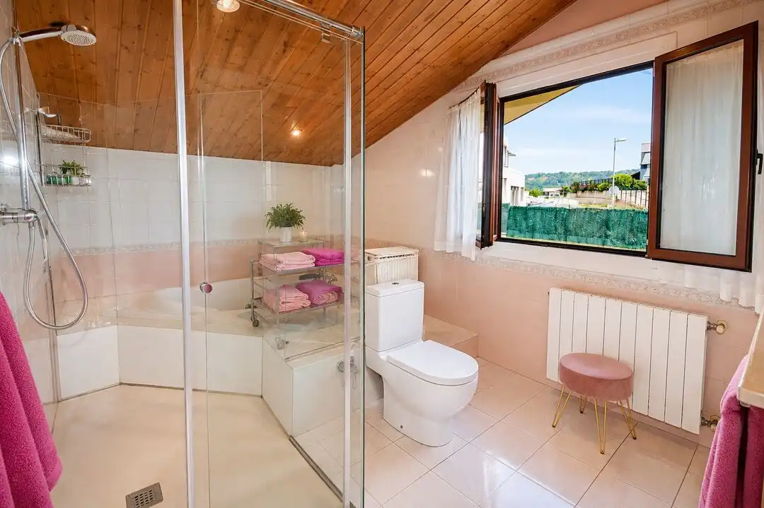 Baño de Casa o chalet en venta en Donostia - San Sebastián  con Calefacción