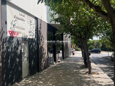 Local comercial en venda a Estronci