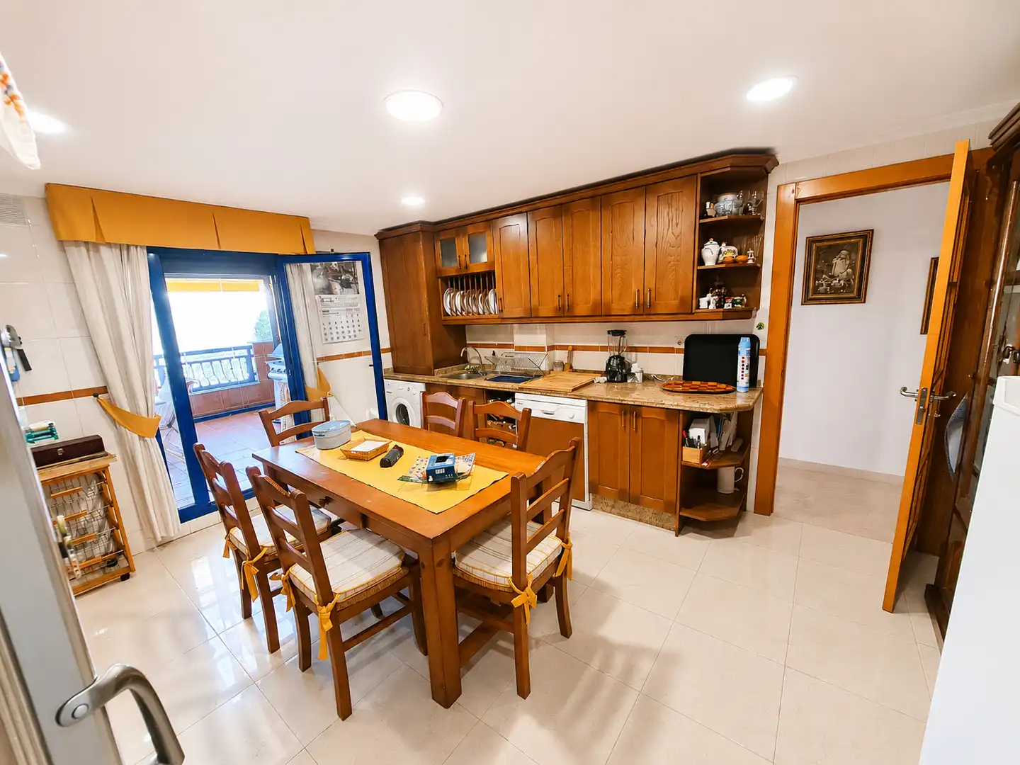 Cocina de Piso en venta en Torremolinos con Aire acondicionado, Terraza y Amueblado