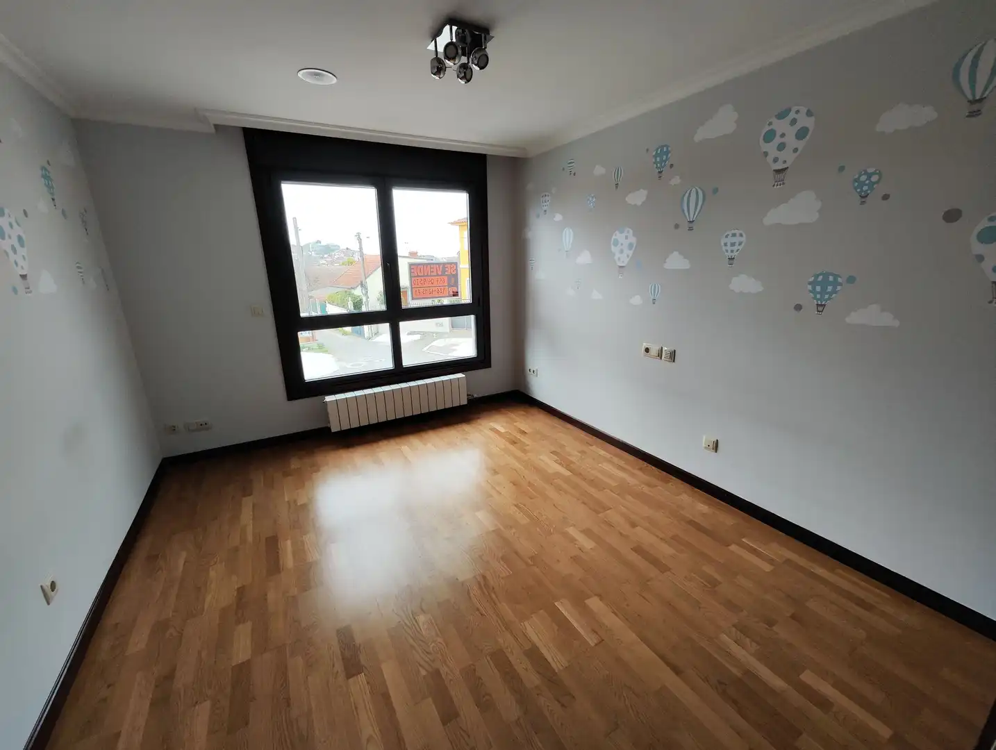 Habitación de Casa adosada en venta en Vigo  con Jardín privado, Parquet y Terraza