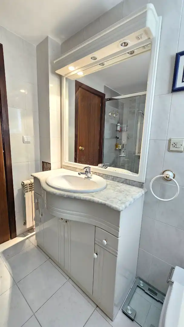 Bathroom of Flat for sale in Zaragoza  with Heating