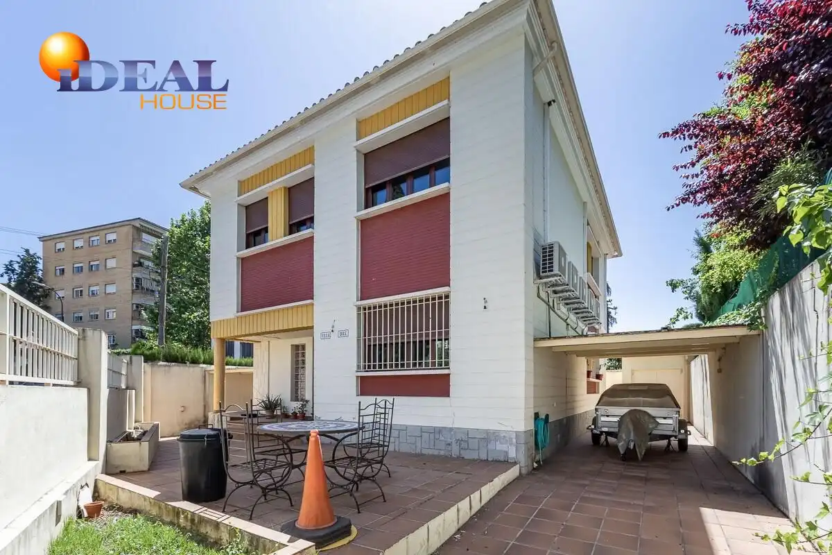 Villa con giardino in vendita a BAJO DE HUETOR, imagen 2