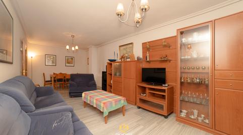 Foto 3 de Pis en venda a Calle Reina Victoria, Reyes, Parla