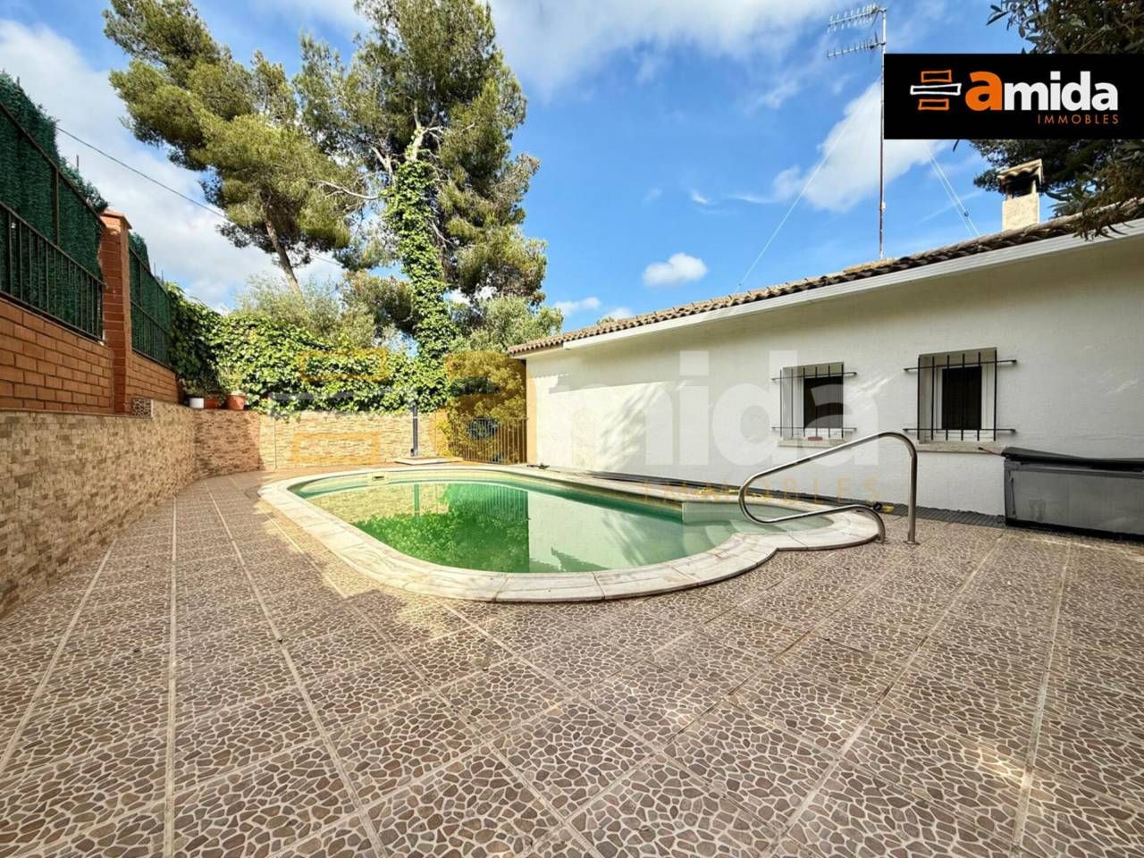 Swimming pool of House or chalet for sale in Cubelles  with Terrace, Swimming Pool and Alarm