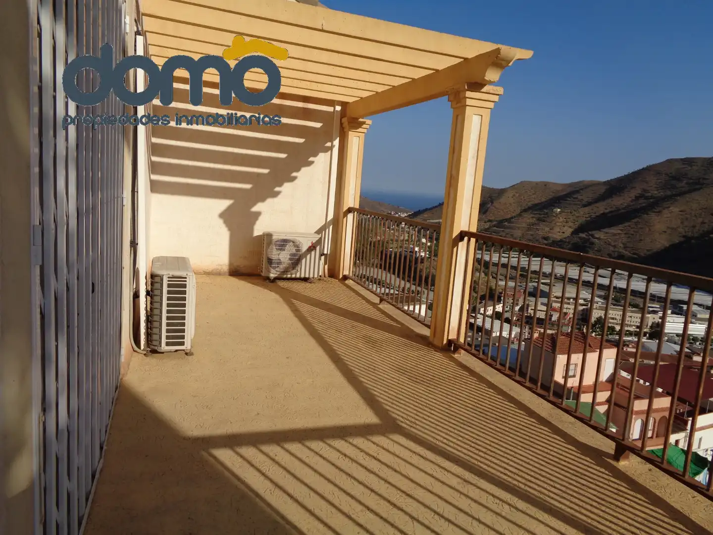 Terraza de Piso en venta en Albuñol con Aire acondicionado, Parquet y Terraza