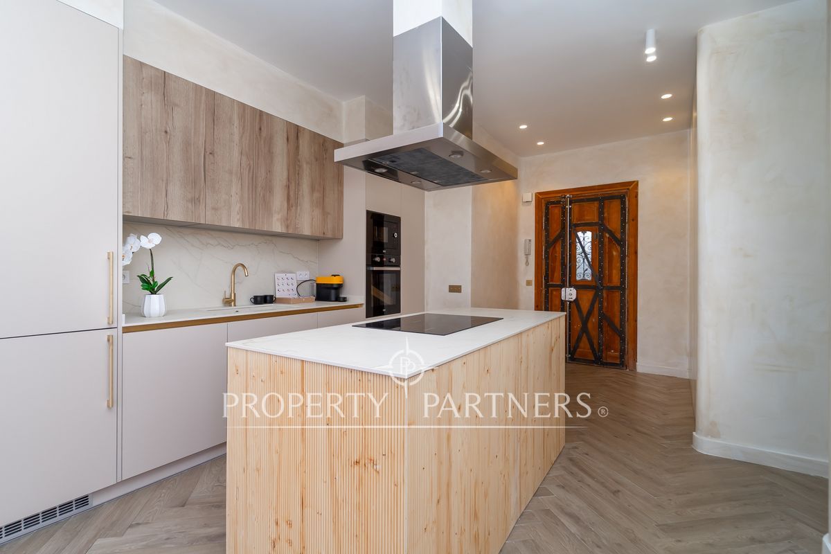 Kitchen of Attic for sale in  Madrid Capital  with Air Conditioner, Heating and Terrace