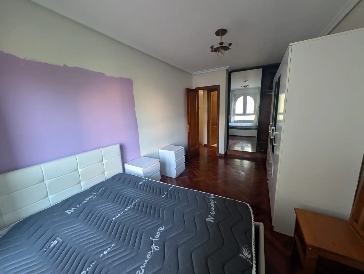 Schlafzimmer von Wohnung zur Miete in Santander mit Möbliert