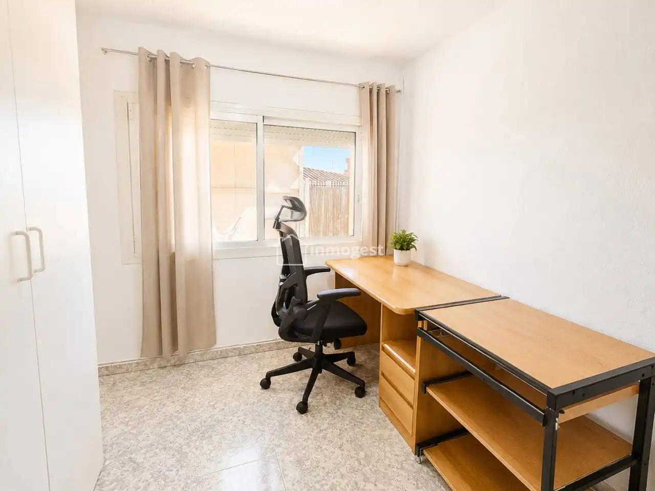 Habitación de Ático en venta en Salt con Calefacción y Terraza