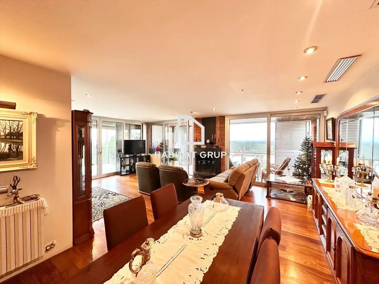 Sala de estar de Casa o chalet en venta en Girona con Aire acondicionado, Calefacción y Jardín privado
