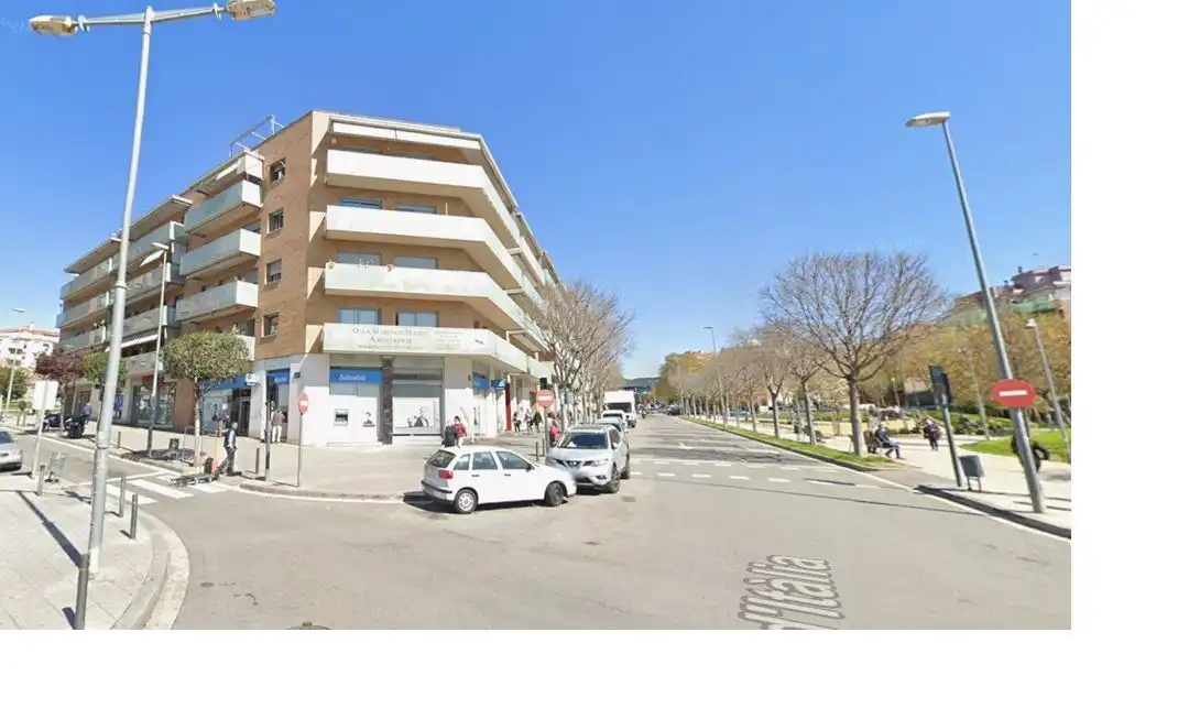 Vista exterior de Garaje de alquiler en Badalona