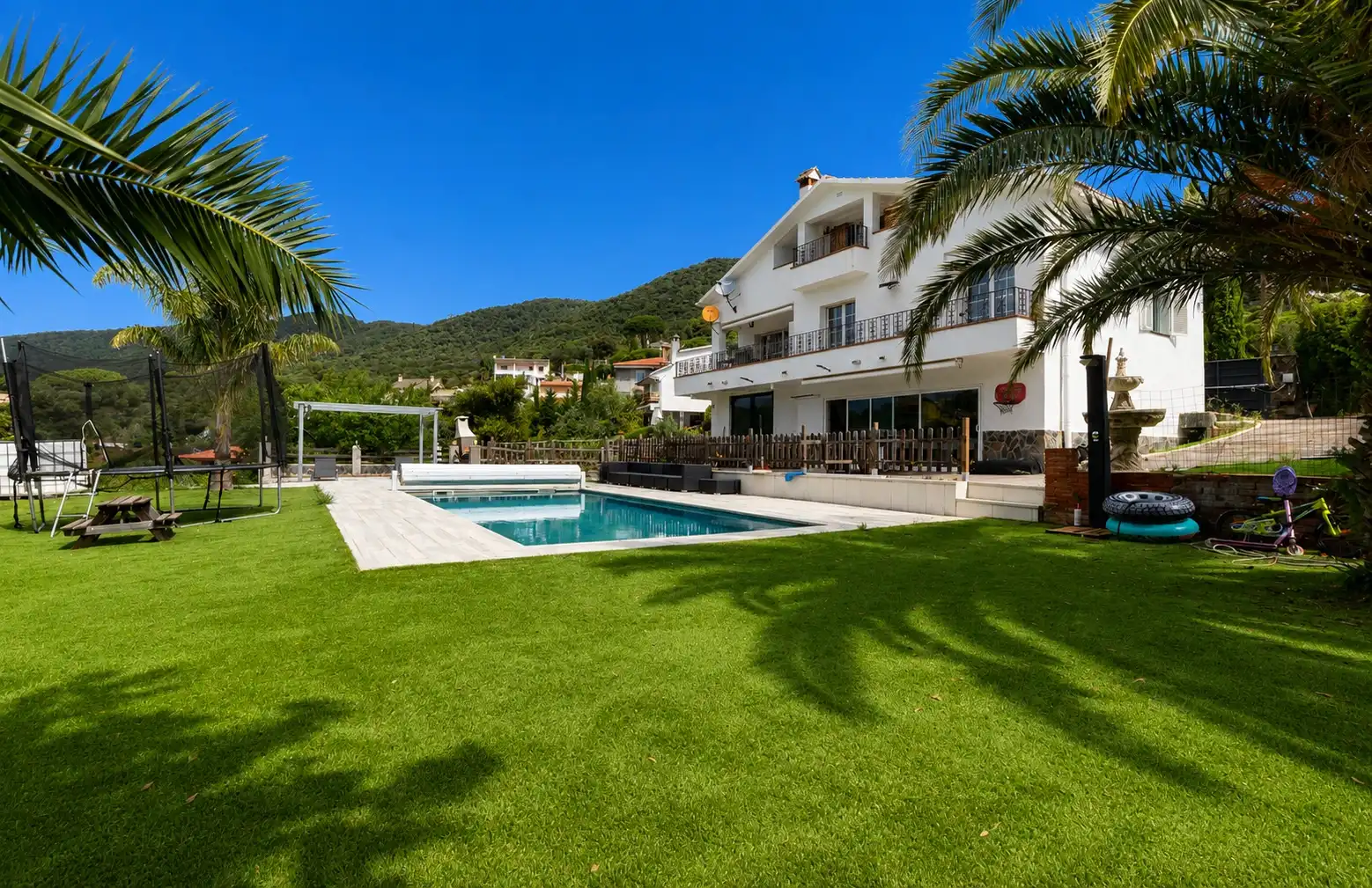 Piscina de Casa o xalet en venda en Sant Cebrià de Vallalta amb Aire condicionat, Calefacció i Jardí privat