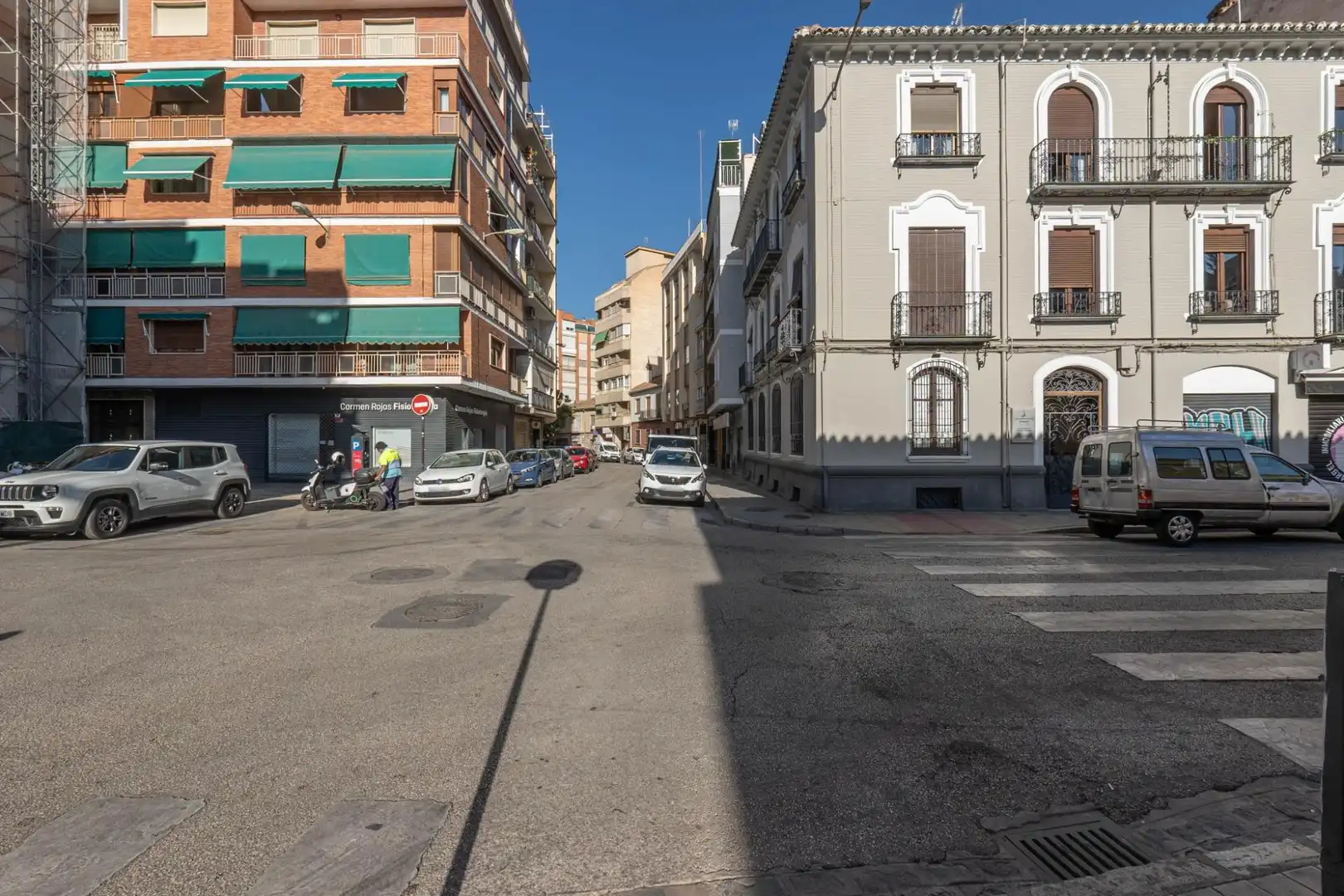 Exterior view of Flat for share in Granada  with Balcony