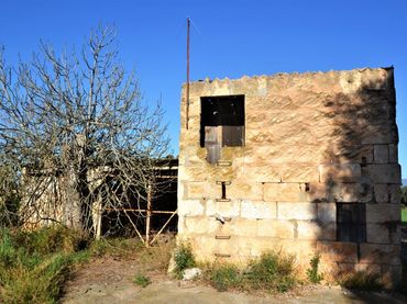 Country house for sale in Llubí
