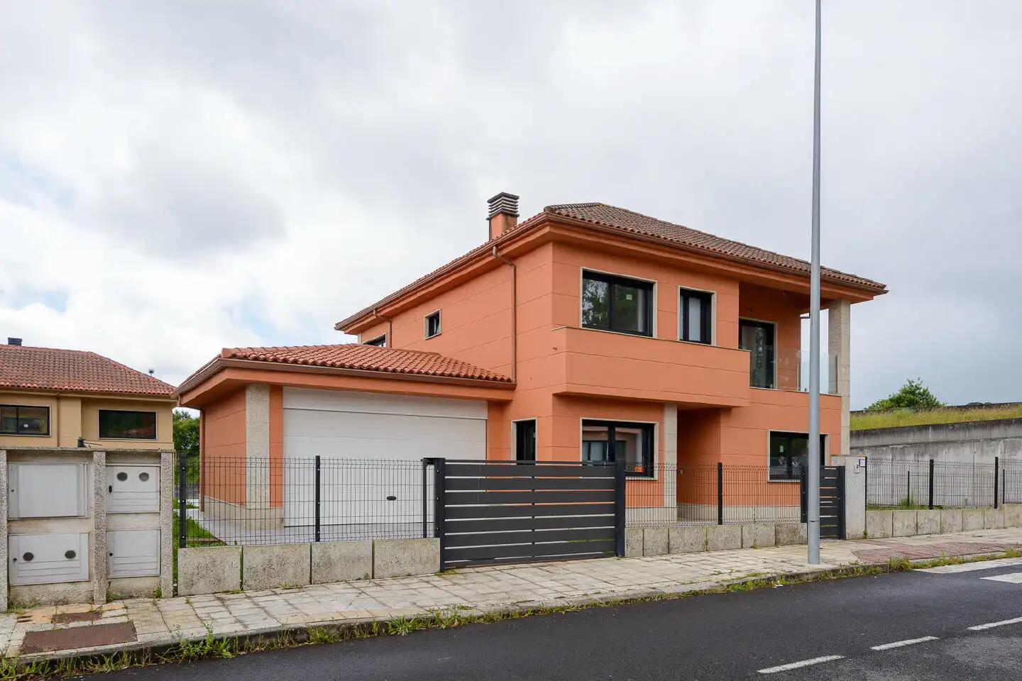 Vista exterior de Casa o xalet en venda en Ferrol