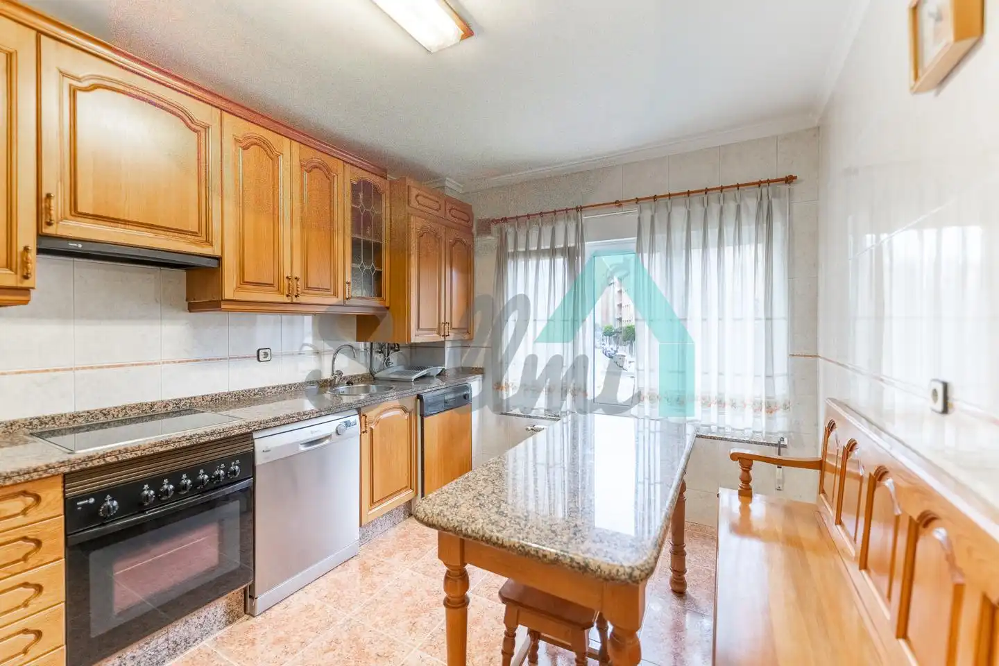 Kitchen of Flat for rent in Oviedo   with Heating, Parquet flooring and Storage room