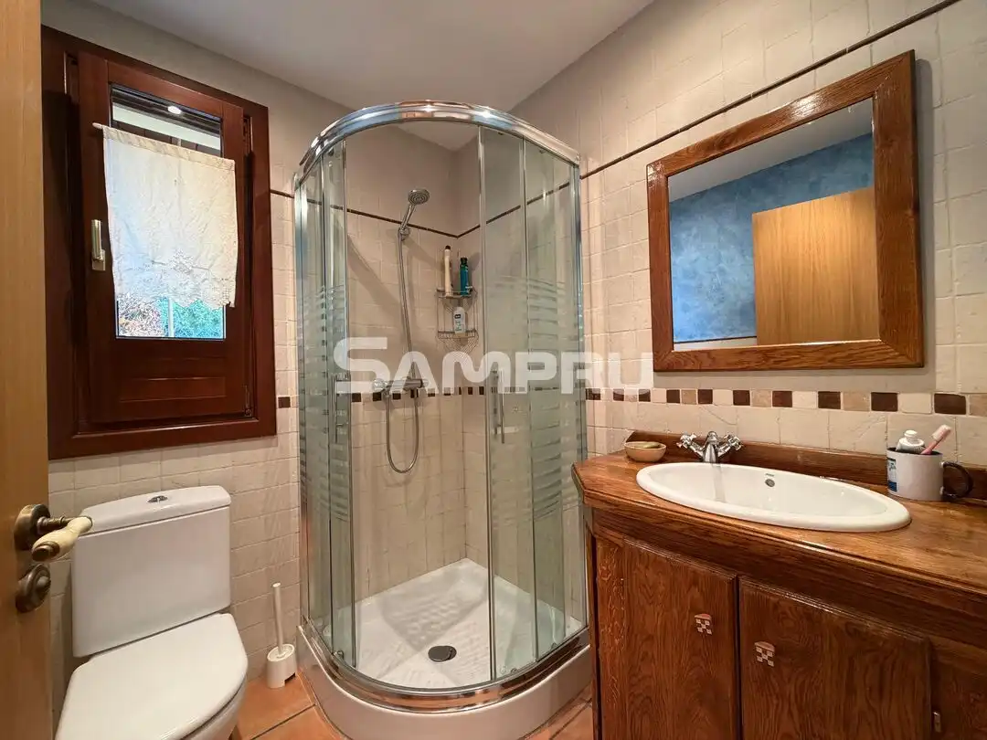 Baño de Casa adosada en venta en Bergara con Calefacción, Jardín privado y Trastero