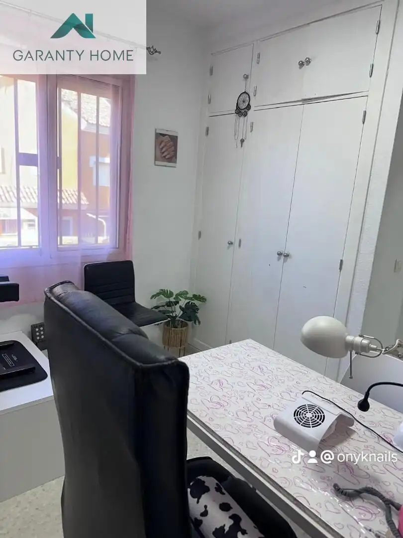 Dormitori de Casa adosada en venda en Alhaurín de la Torre amb Aire condicionat, Calefacció i Moblat
