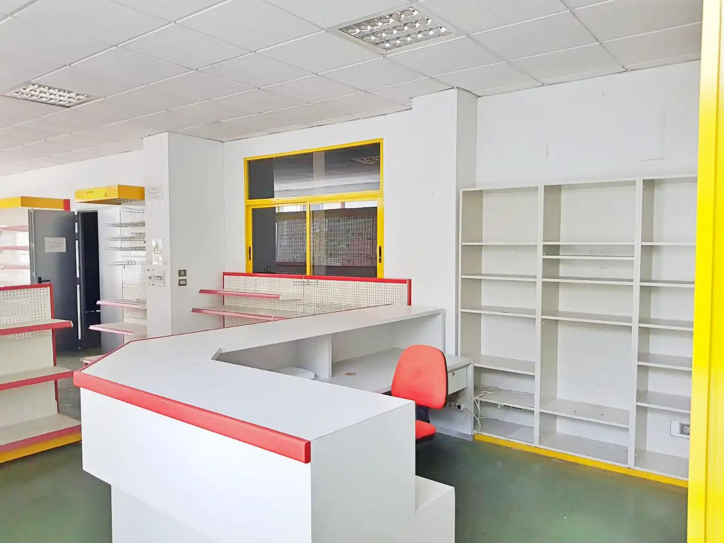 Locale commerciale in vendita a Residencia - Abella, imagen 12