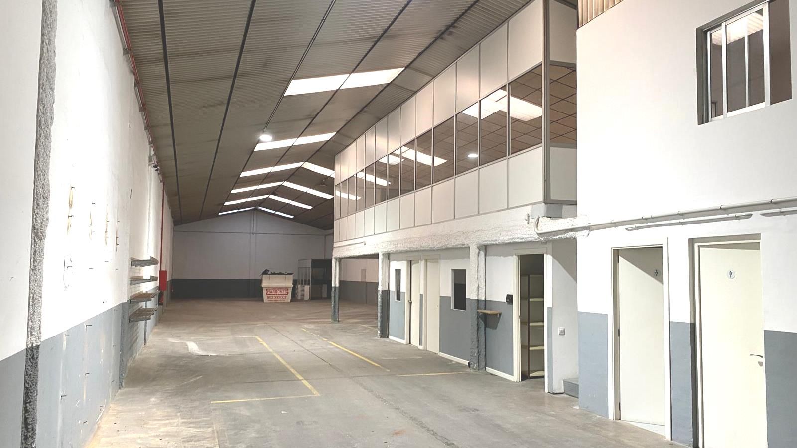 Industrial buildings to rent in Sabadell  with Heating and Alarm