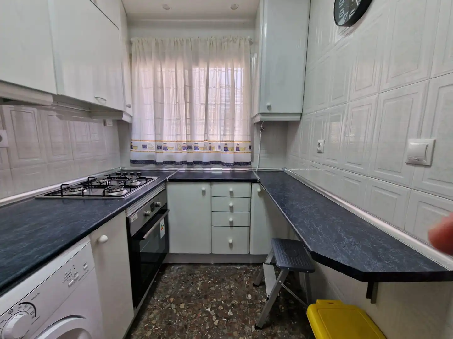 Cocina de Apartamento de alquiler en Roquetas de Mar con Amueblado, Balcón y Piscina comunitaria