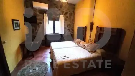 Schlafzimmer von Country house zum Verkauf in Los Navalucillos mit Heizung, Terrasse und Schwimmbad