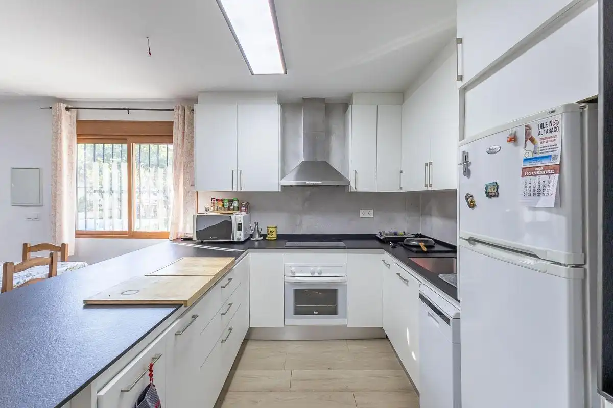 Kitchen of Houses for sale in Los Guájares  with Air Conditioner, Private garden and Swimming Pool