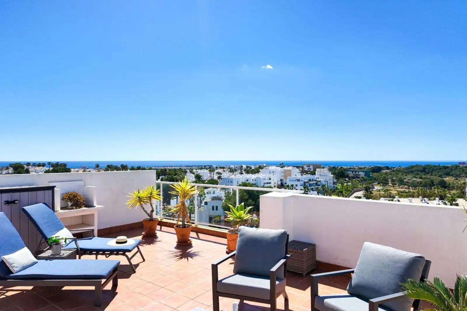 Penthouse with terrace for sale in Orihuela Costa