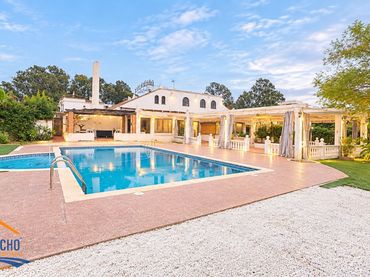Misto residenziale con piscina in vendita a Carretera Nacional N-340