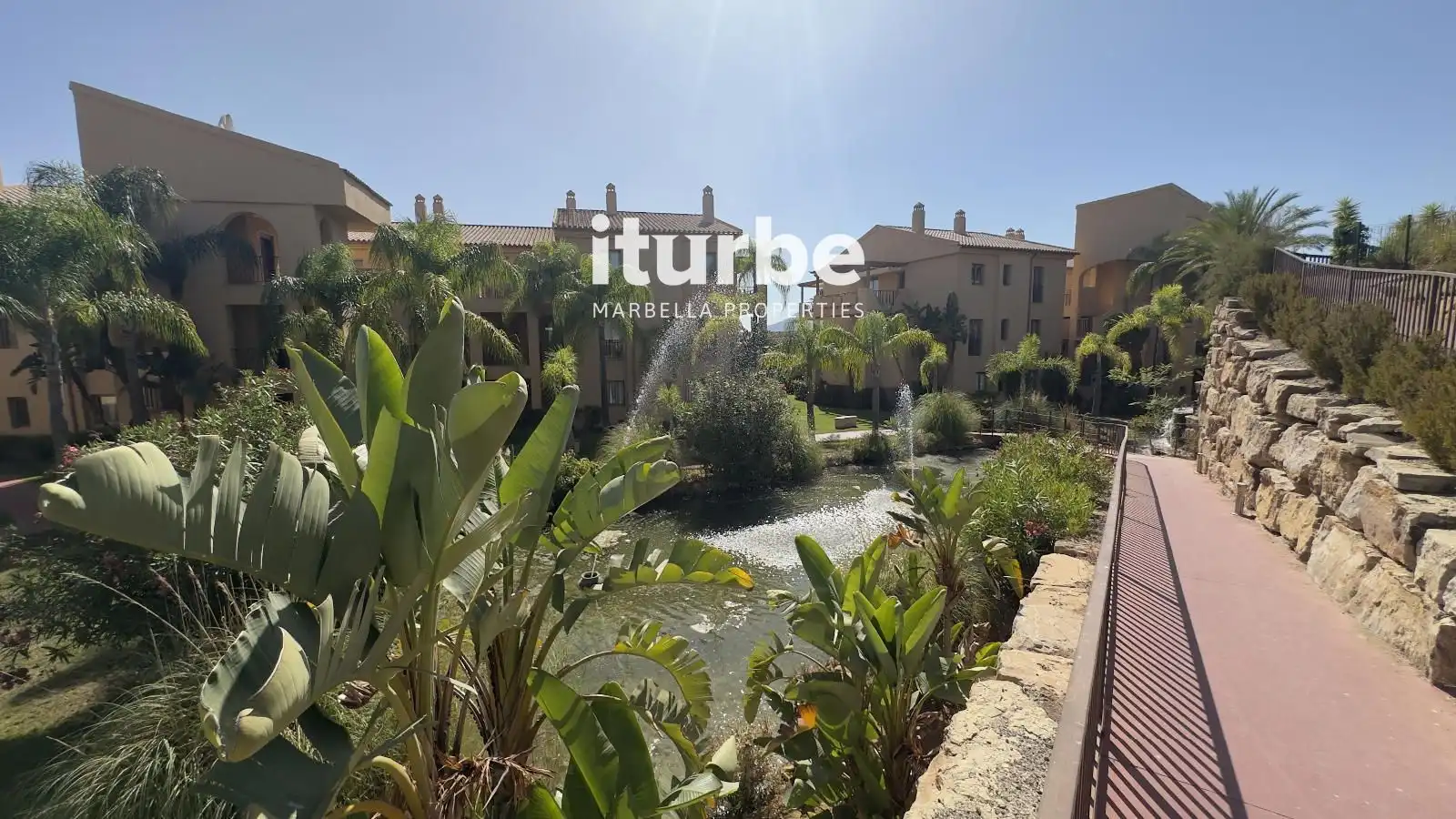Exterior view of Flat for rent in Benahavís  with Air Conditioner, Terrace and Swimming Pool