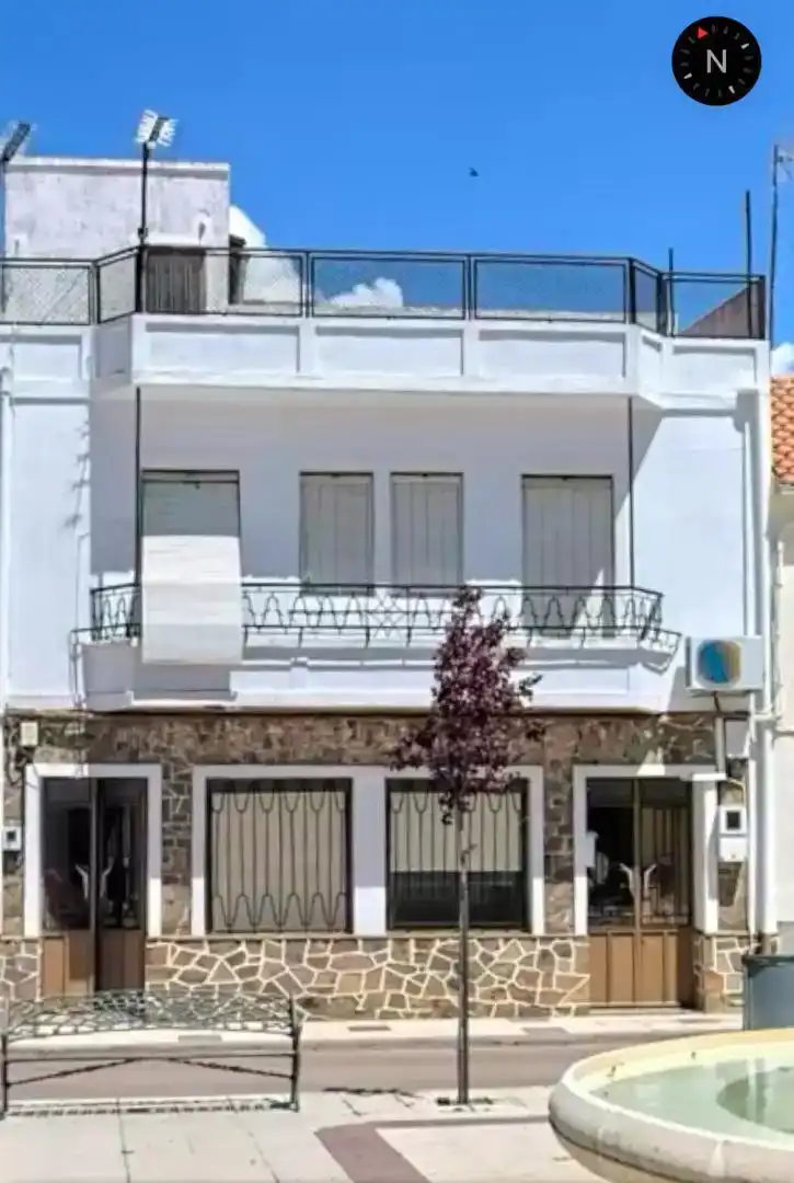 Vista exterior de Piso en venta en Chillón con Balcón
