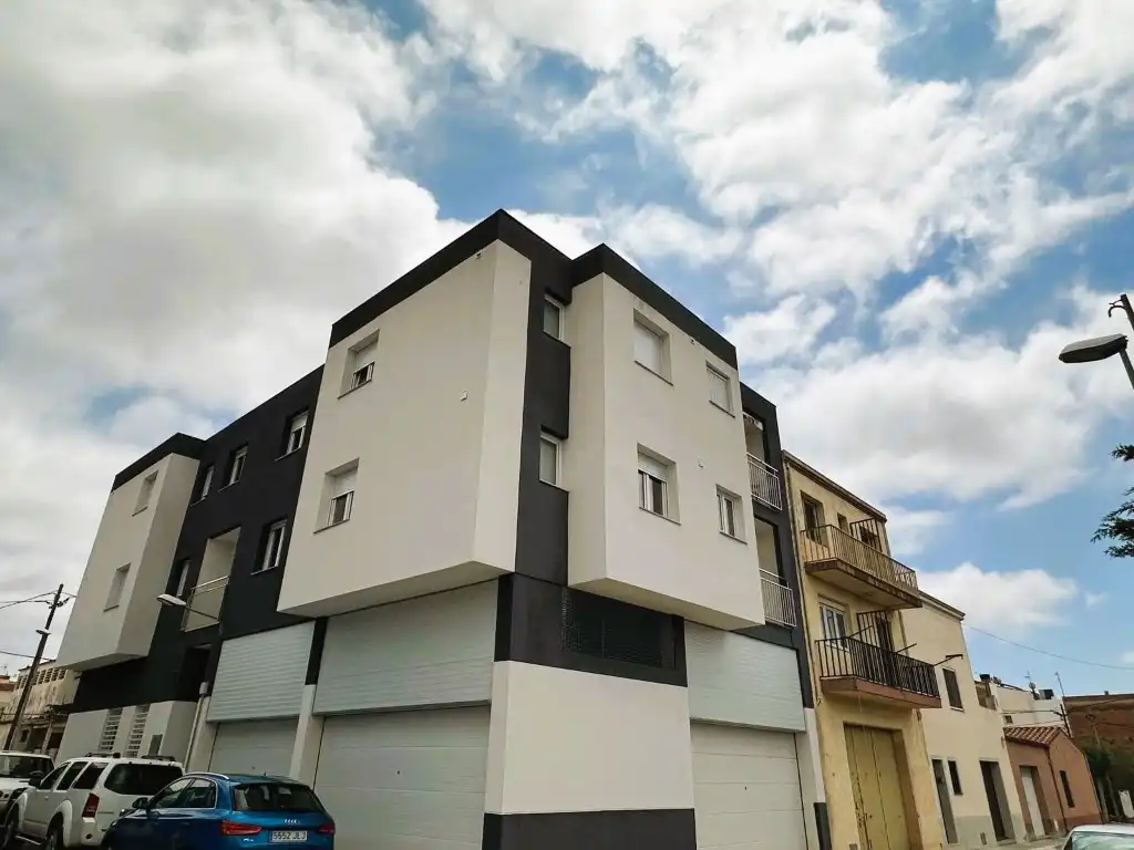Vista exterior de Piso en venta en Montbrió del Camp con Aire acondicionado