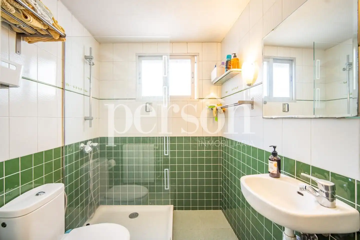 Bany de Casa o xalet en venda en Rocafort amb Aire condicionat, Jardí privat i Terrassa