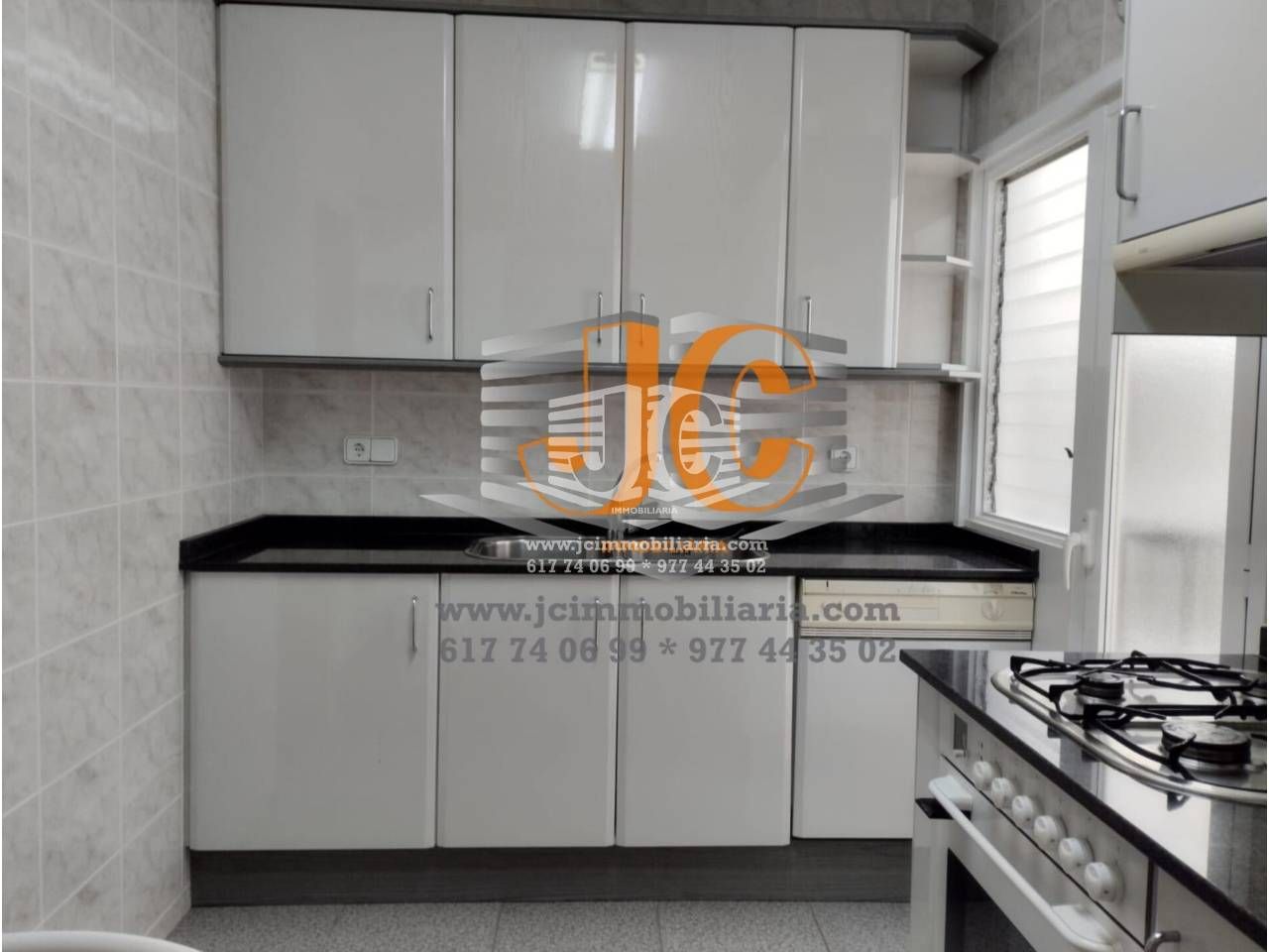 Kitchen of Flat to rent in Tortosa  with Terrace, Furnished and Balcony