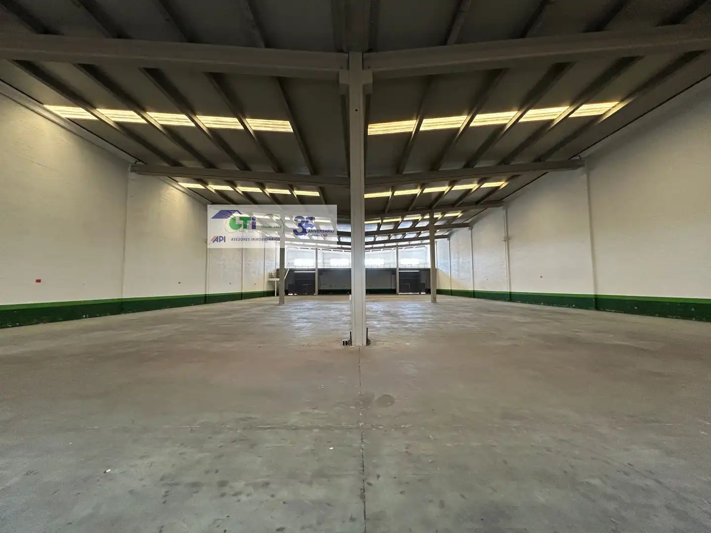 Industrial building for sale in CALLE BORDEREA