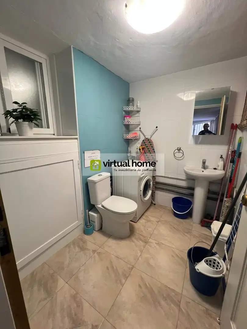 Baño de Planta baja en venta en Benidorm con Aire acondicionado, Trastero y Amueblado